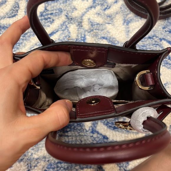 Beautiful Michael Kors Mercer Extra-Small Pebbled Leather Crossbody Bag - Picture 3 of 4